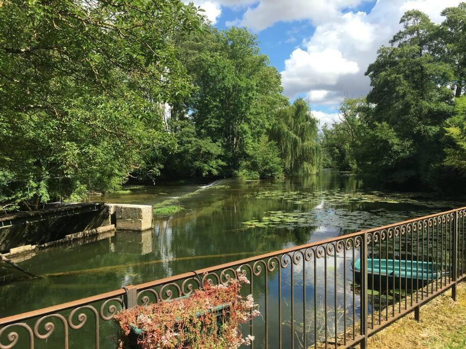 הוילה Annay-sur-Serein Magnifique Moulin Proche Chablis, Jacuzzi Et Riviere מראה חיצוני תמונה