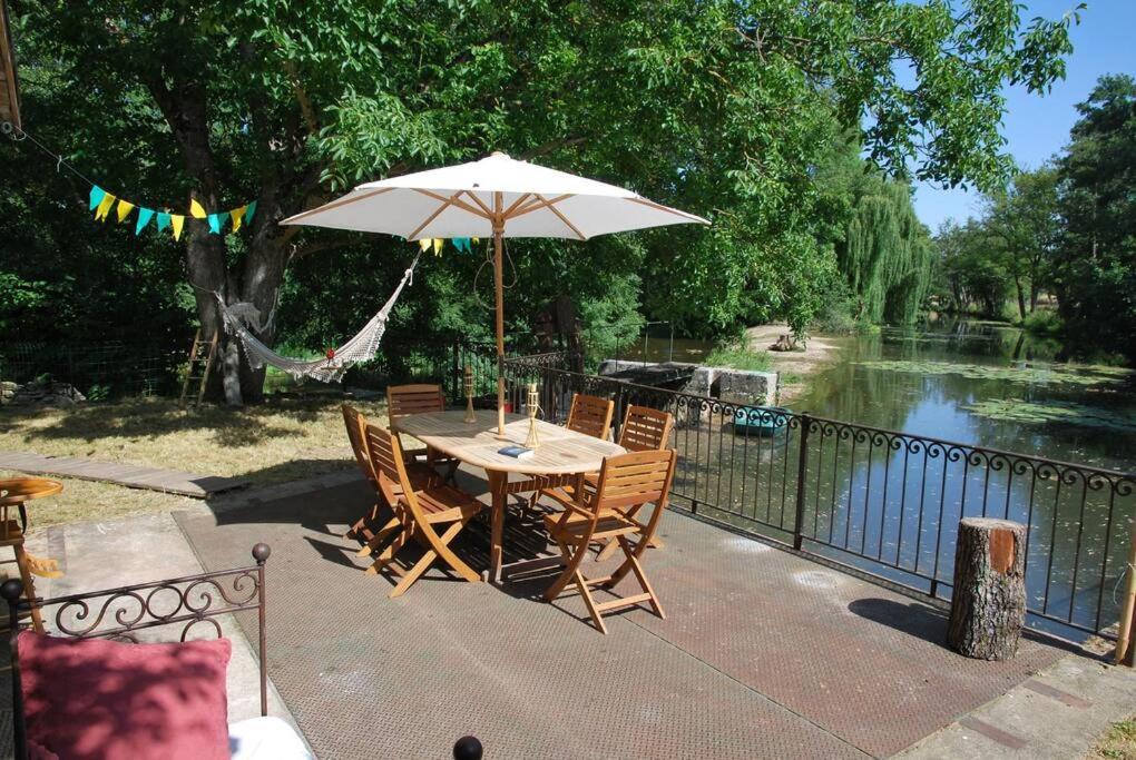 הוילה Annay-sur-Serein Magnifique Moulin Proche Chablis, Jacuzzi Et Riviere מראה חיצוני תמונה