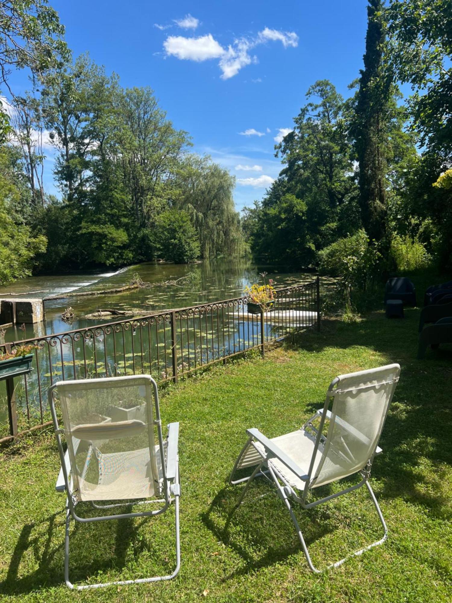הוילה Annay-sur-Serein Magnifique Moulin Proche Chablis, Jacuzzi Et Riviere מראה חיצוני תמונה